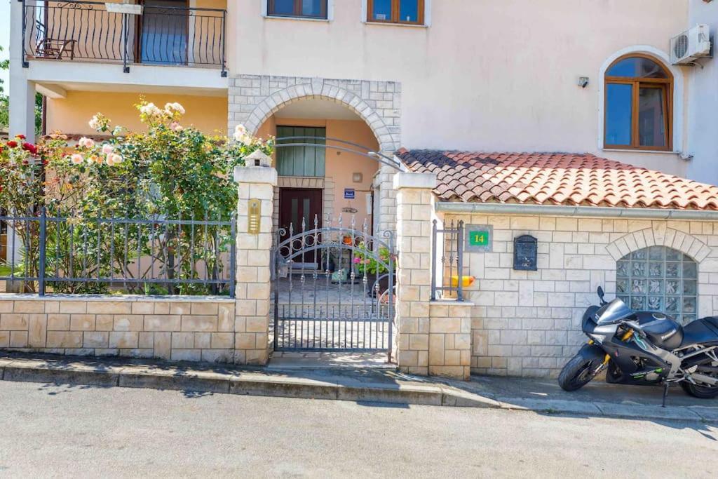 Appartamento Chianti Pola Esterno foto