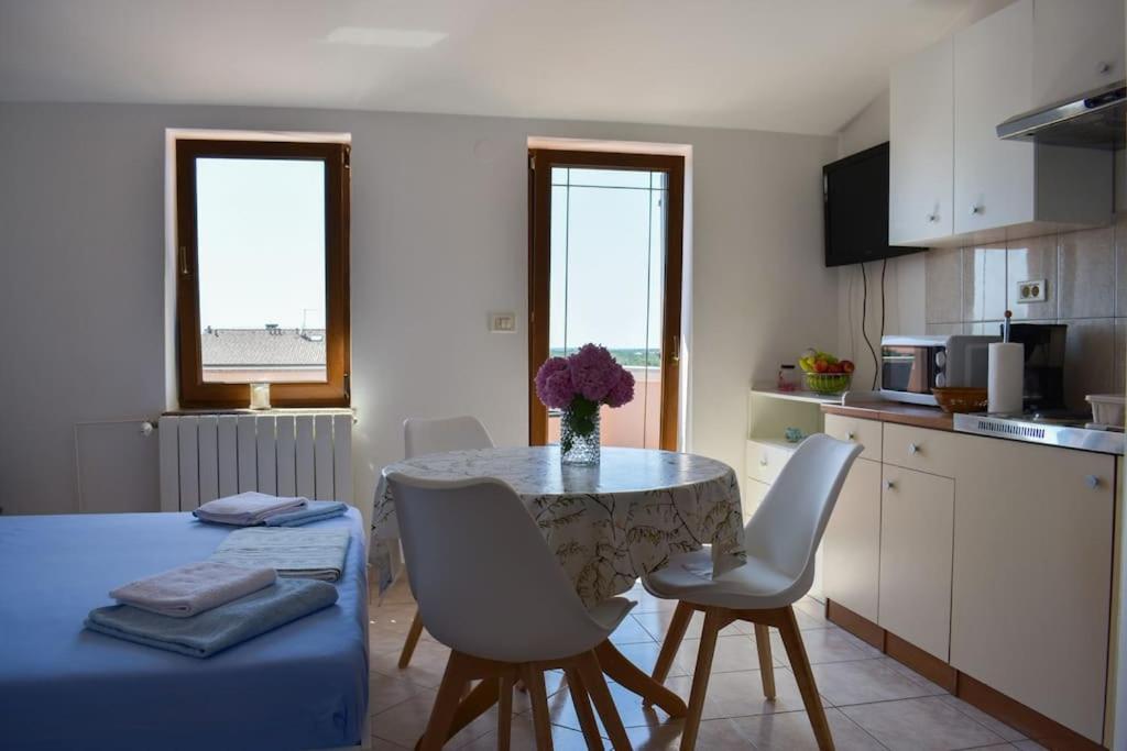 Appartamento Chianti Pola Esterno foto